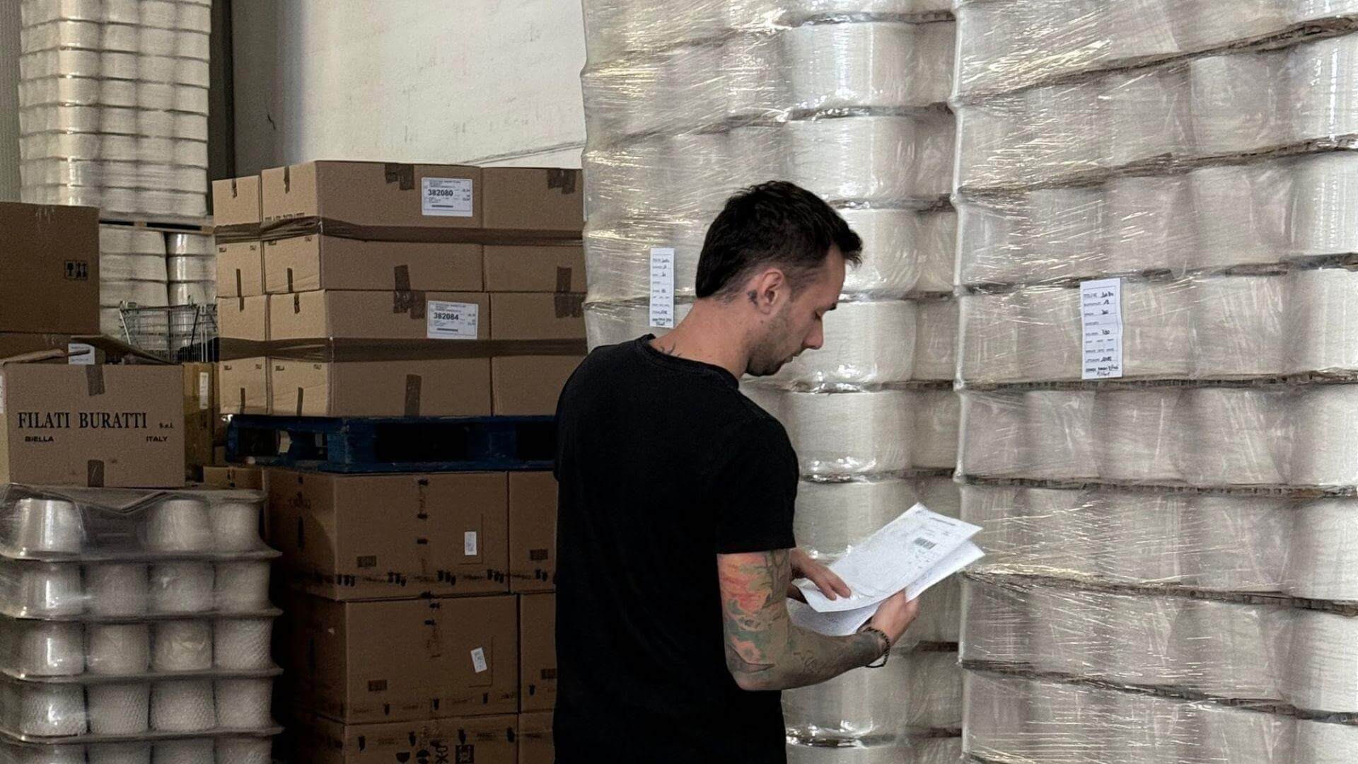 Tracciabilità e trasparenza nel conto terzi tessile: come la certificazione protegge la catena di custodia del filato biologico